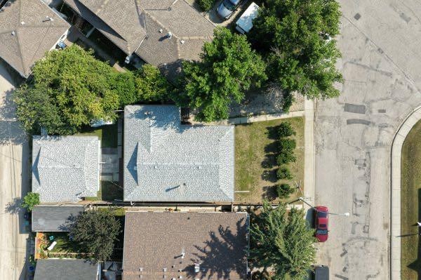 4004 79 Street Nw, Calgary, AB - Outdoor
