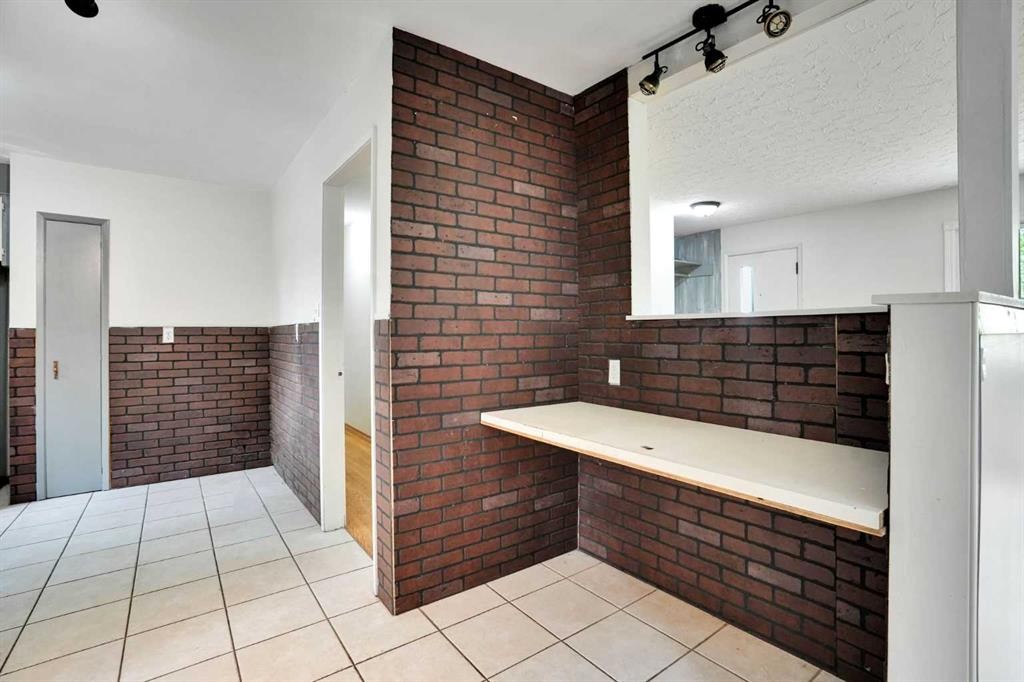 5404 Valentine Crescent Se, Calgary, AB -