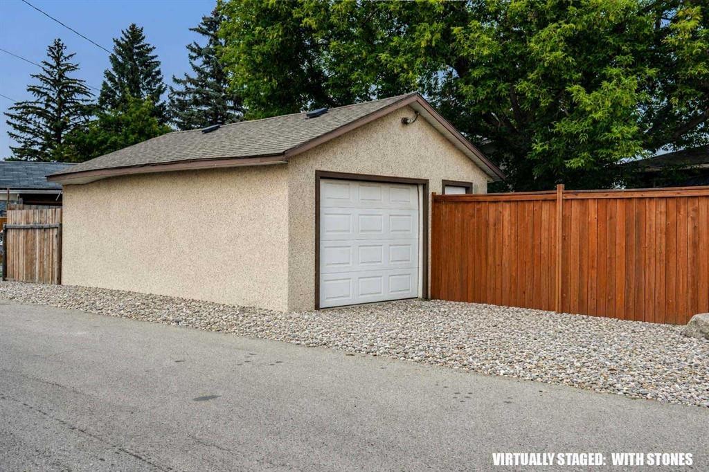 5404 Valentine Crescent Se, Calgary, AB - Outdoor