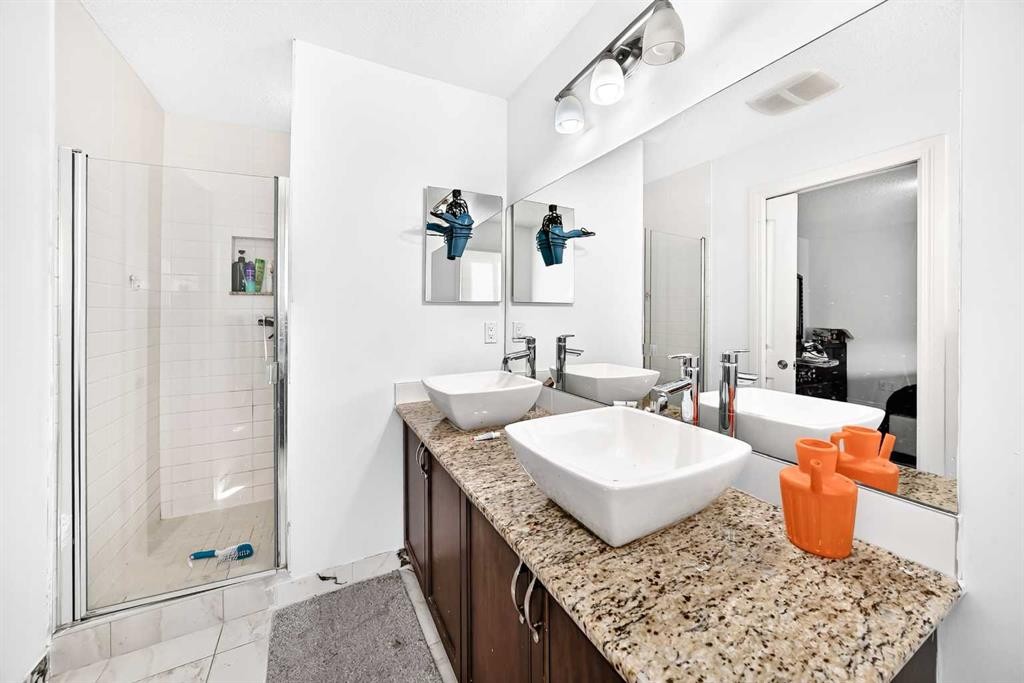 55 Skyview Ranch Lane Ne, Calgary, AB - Indoor Photo Showing Bathroom