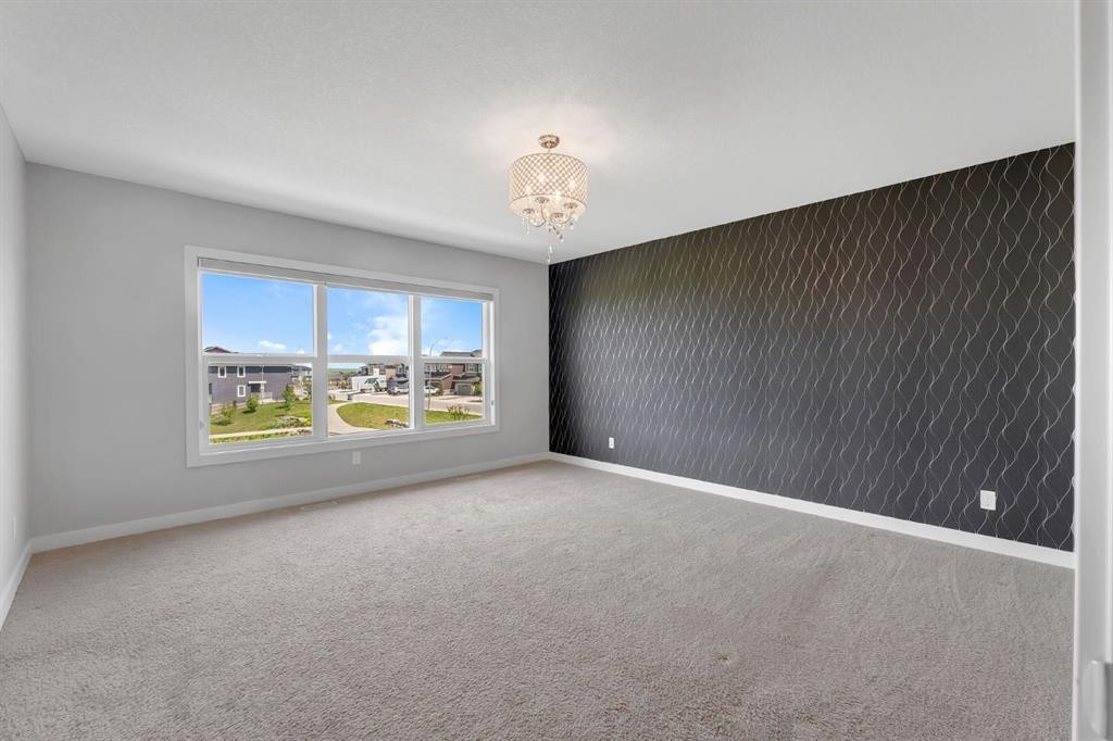 40 Evansfield Manor Nw, Calgary, AB - Indoor Photo Showing Other Room