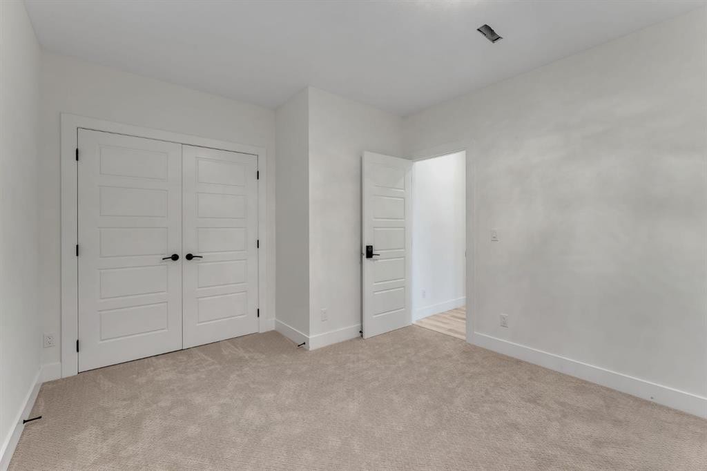 40 Evansfield Manor Nw, Calgary, AB - Indoor Photo Showing Other Room