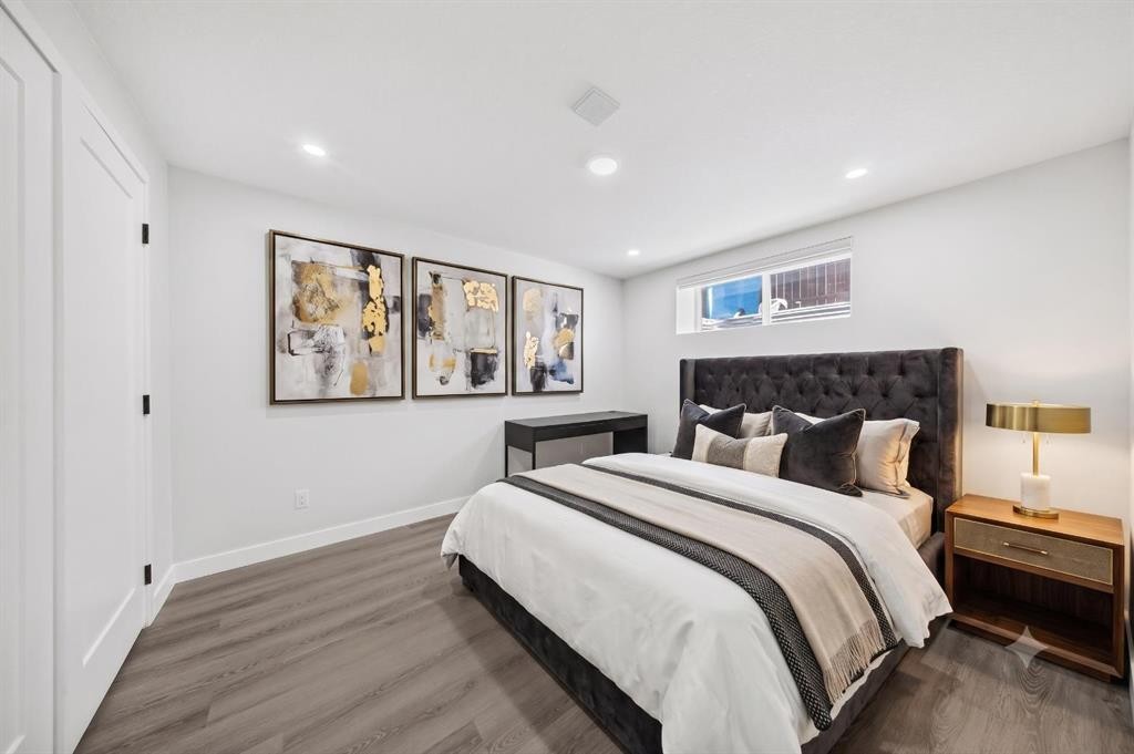37 Rainbow Falls Boulevard, Chestermere, AB - Indoor Photo Showing Bedroom