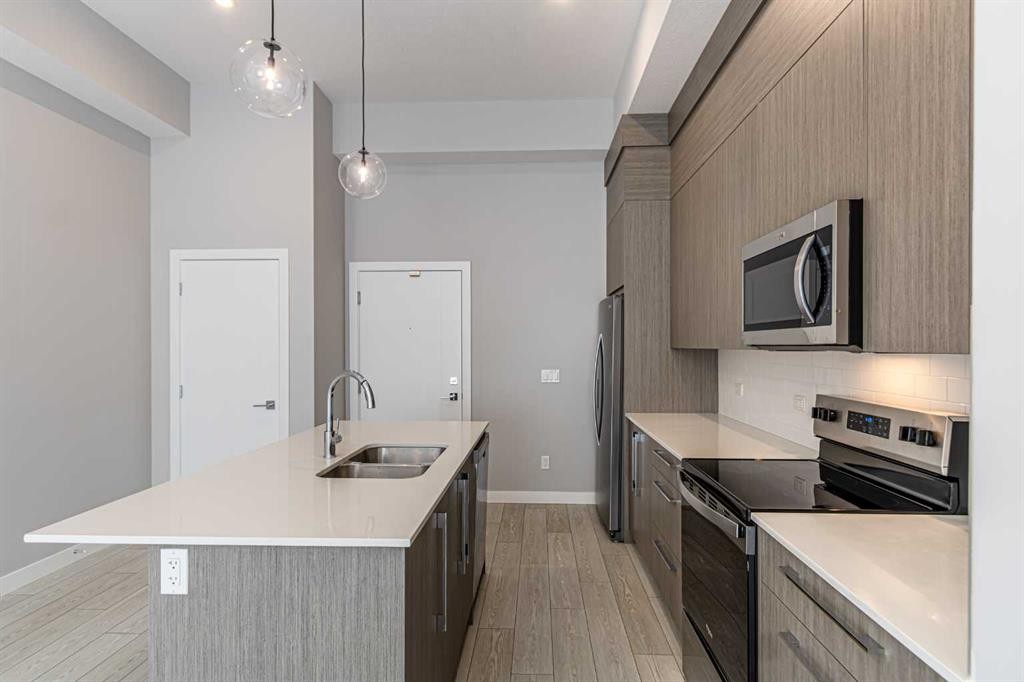 3122-60 Skyview Ranch Road Ne, Calgary, AB - Indoor Photo Showing Kitchen With Double Sink With Upgraded Kitchen