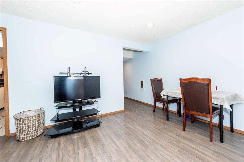 70 Martindale Boulevard Ne, Calgary, AB - Indoor