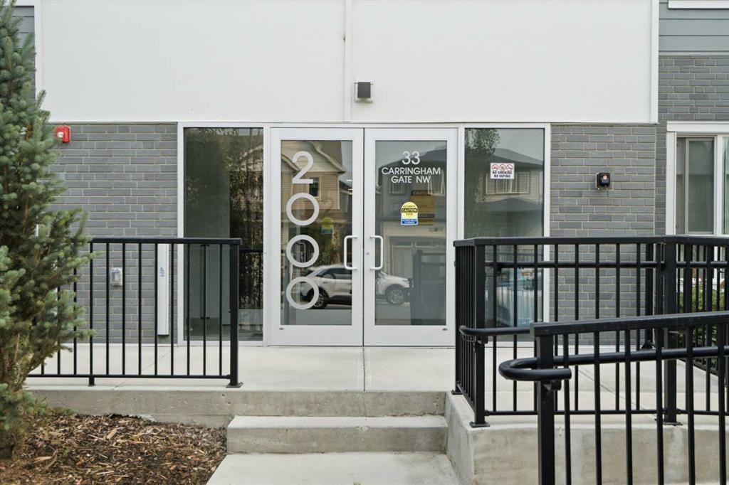 2306-33 Carringham Gate Nw, Calgary, AB - Outdoor