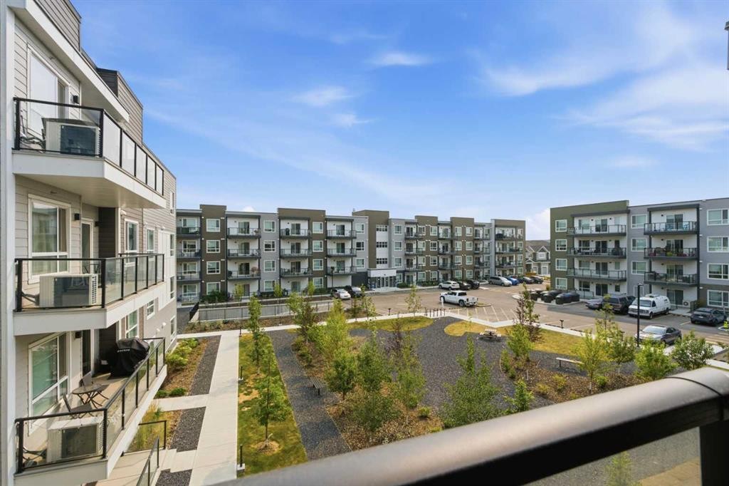 2306-33 Carringham Gate Nw, Calgary, AB - Outdoor With Balcony