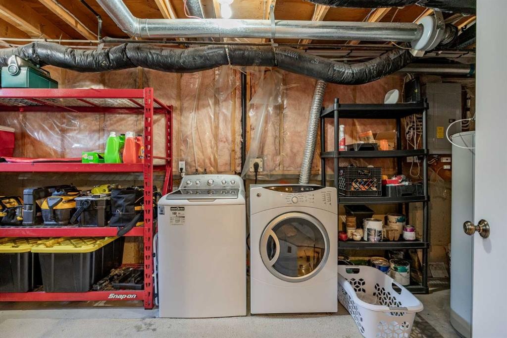 690 Regal Park Ne, Calgary, AB - Indoor Photo Showing Laundry Room