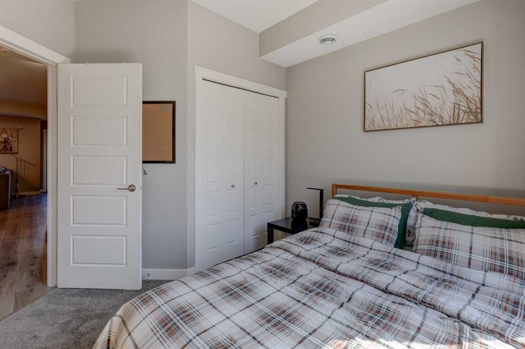 214 Livingston Common Ne, Calgary, AB - Indoor Photo Showing Bedroom