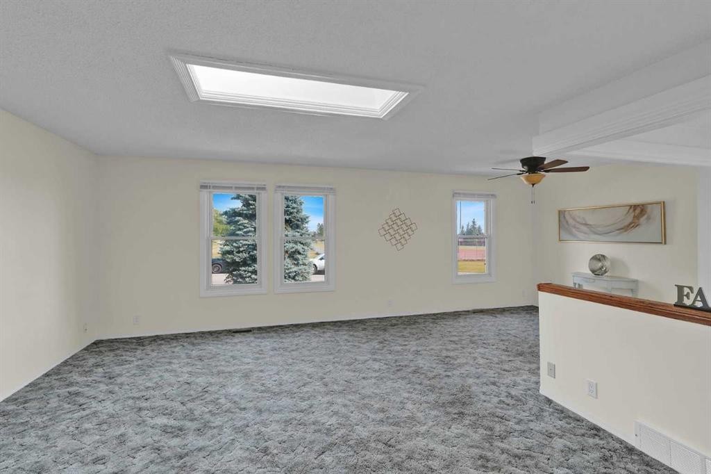 27 Bedridge Way Ne, Calgary, AB - Indoor Photo Showing Other Room