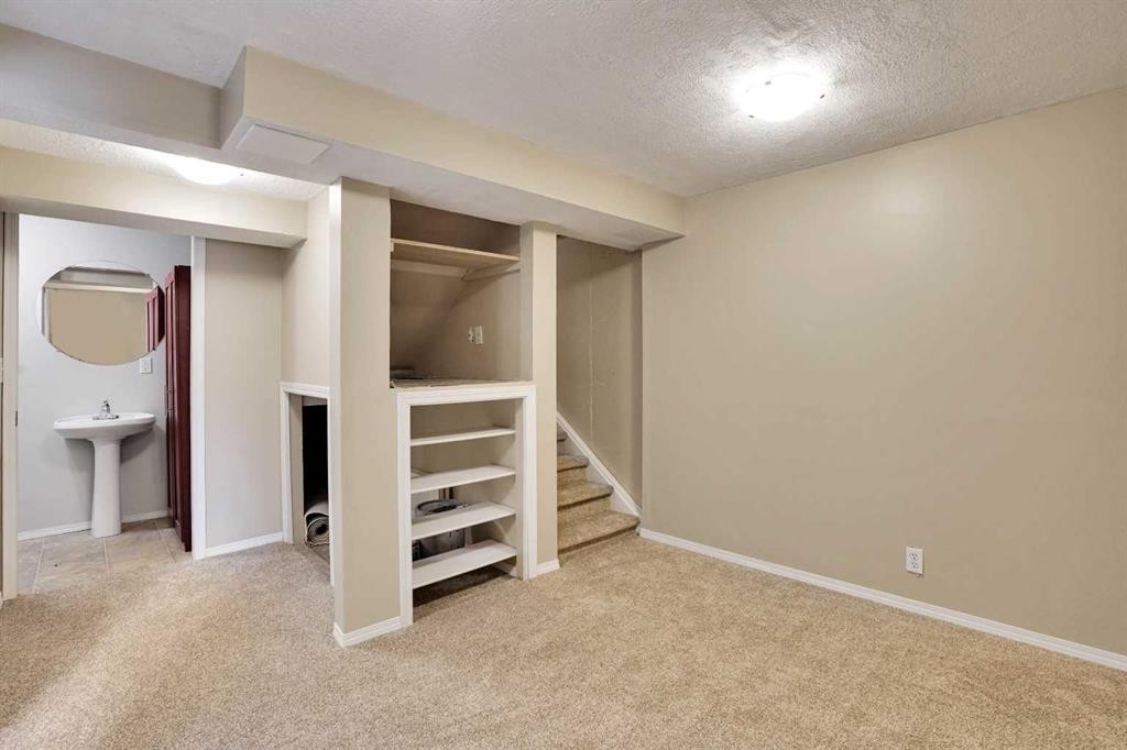 6-6404 4A Street Ne, Calgary, AB - Indoor