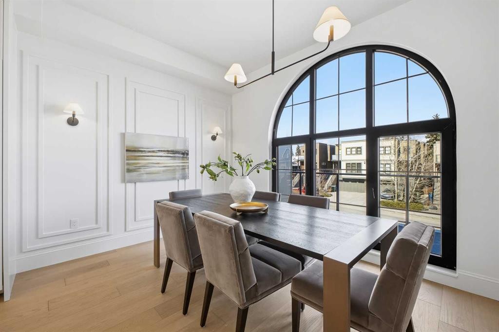 2023 27 Avenue Sw, Calgary, AB - Indoor Photo Showing Dining Room