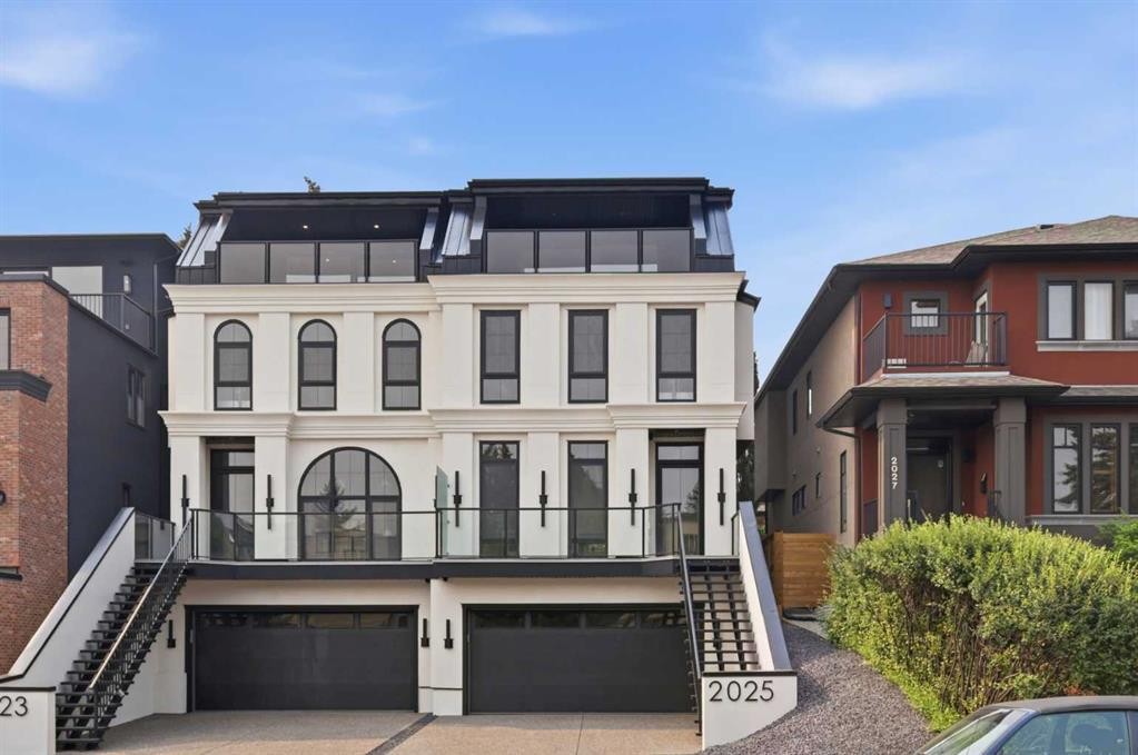 2025 27 Avenue Sw, Calgary, AB - Outdoor With Facade