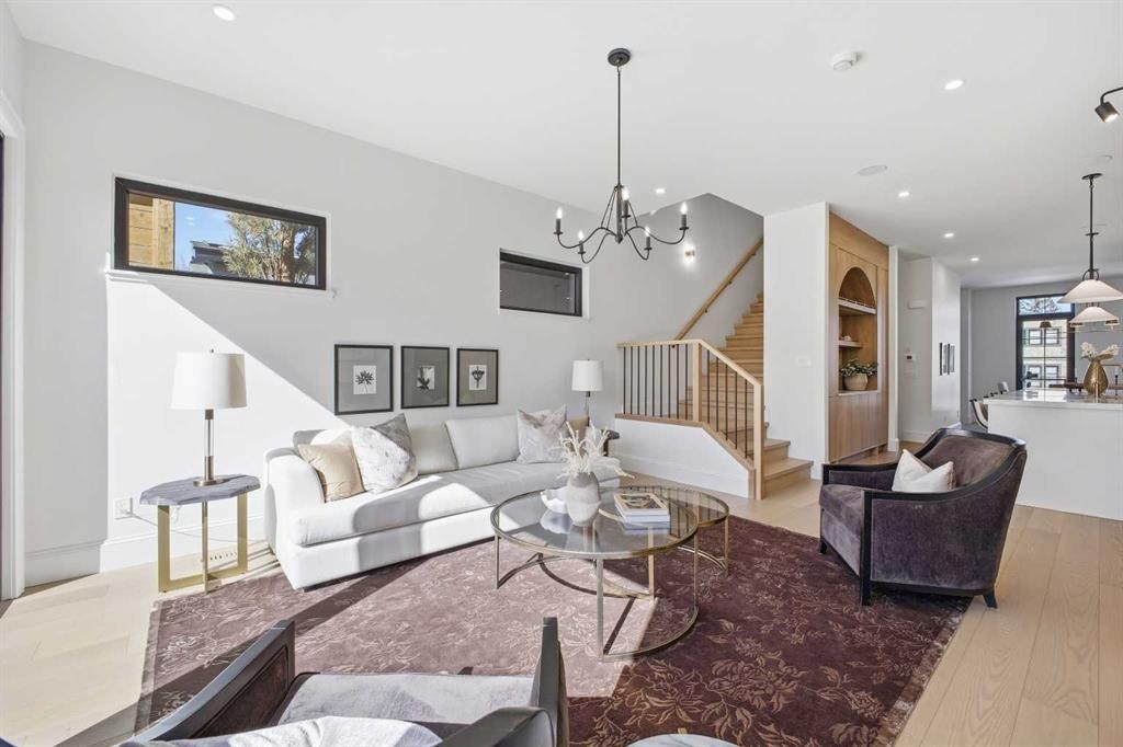 2025 27 Avenue Sw, Calgary, AB - Indoor Photo Showing Living Room