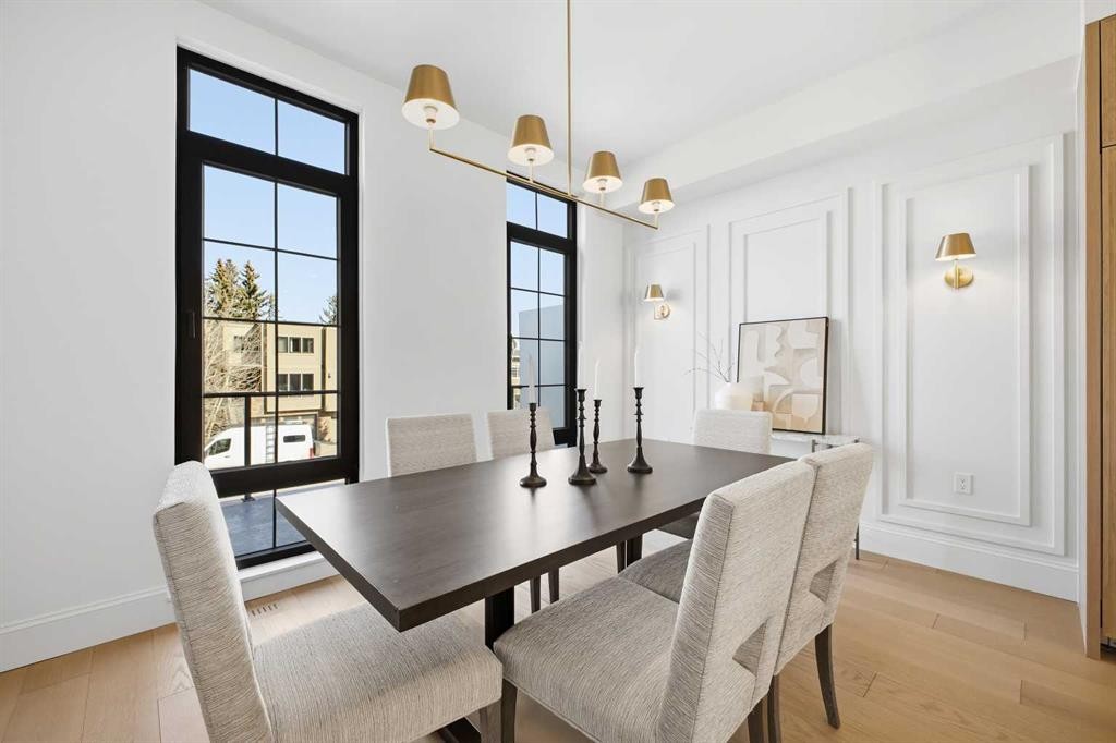 2025 27 Avenue Sw, Calgary, AB - Indoor Photo Showing Dining Room