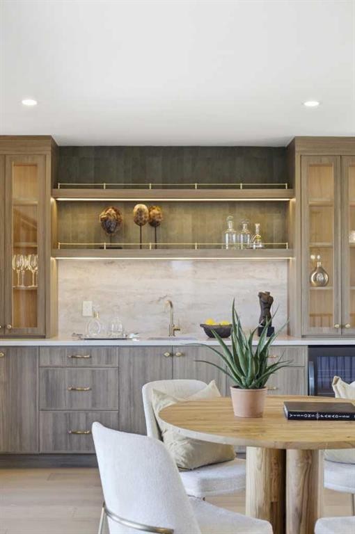 2025 27 Avenue Sw, Calgary, AB - Indoor Photo Showing Kitchen