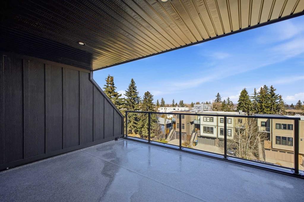2025 27 Avenue Sw, Calgary, AB - Outdoor With Exterior