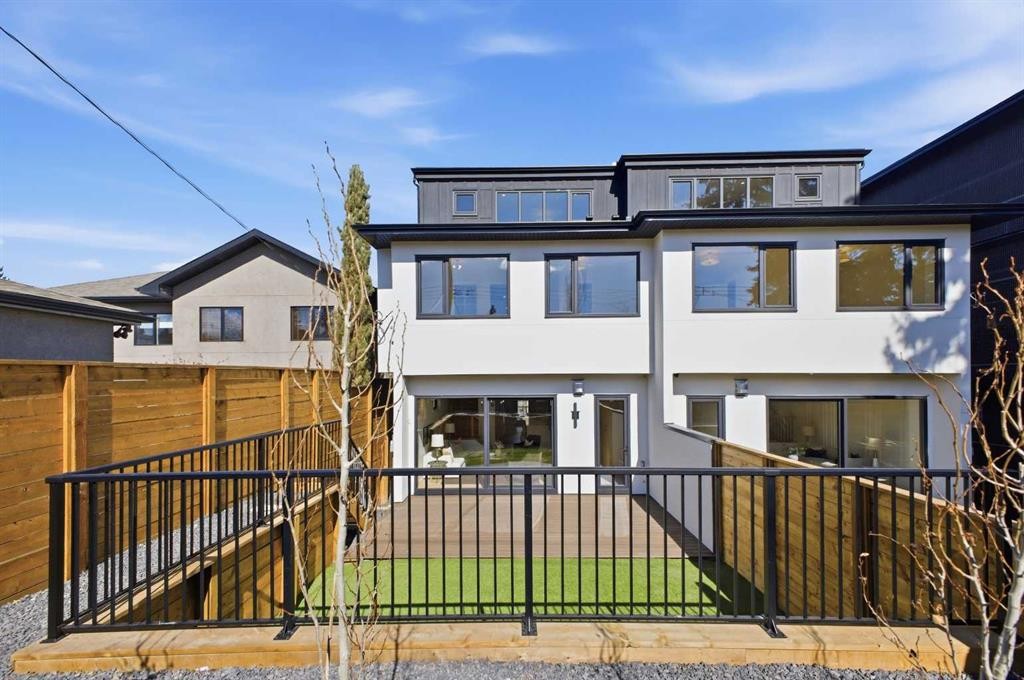 2025 27 Avenue Sw, Calgary, AB - Outdoor