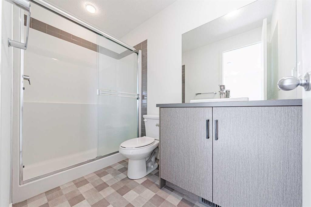 83 Savanna Park Ne, Calgary, AB - Indoor Photo Showing Bathroom