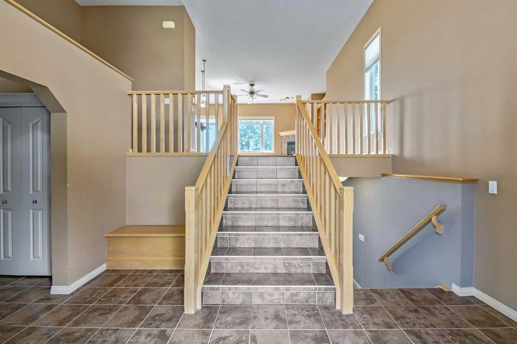 315 Willow Ridge Way, Diamond Valley, AB - Indoor Photo Showing Other Room