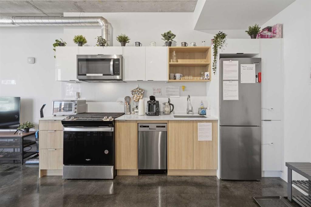 708-1319 14 Avenue, Calgary, AB - Indoor Photo Showing Kitchen With Stainless Steel Kitchen