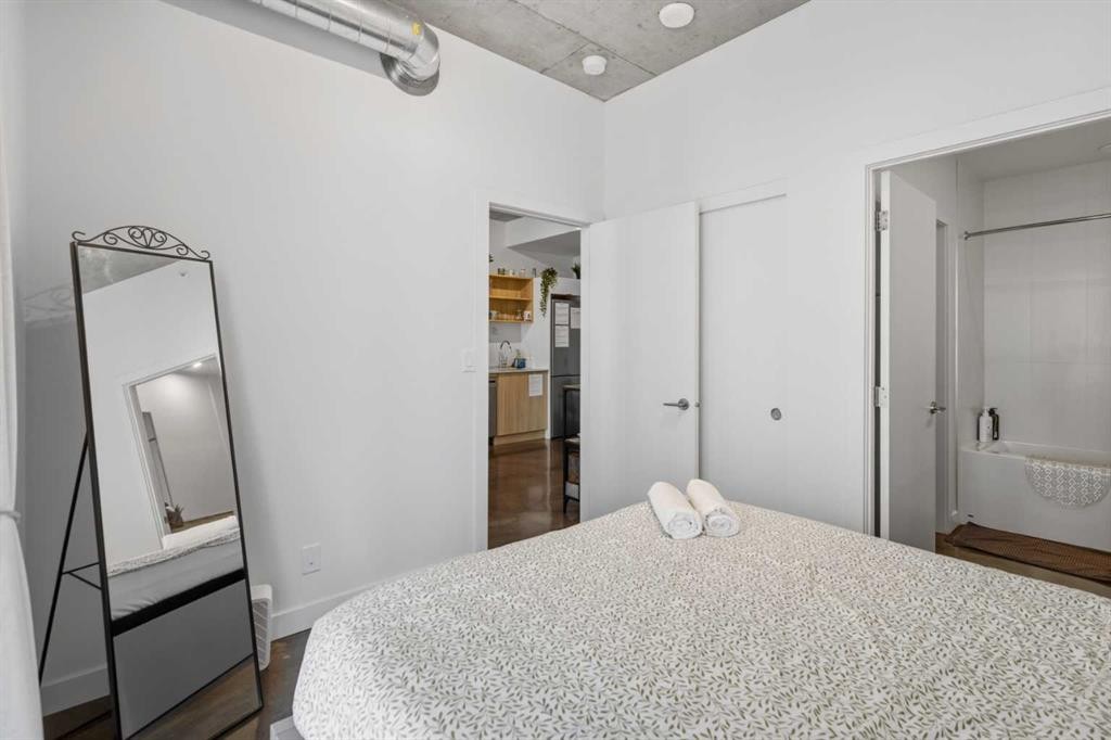 708-1319 14 Avenue, Calgary, AB - Indoor Photo Showing Bedroom