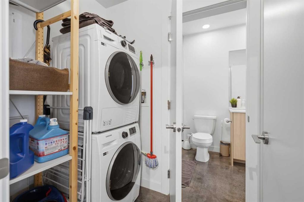 708-1319 14 Avenue, Calgary, AB - Indoor Photo Showing Laundry Room