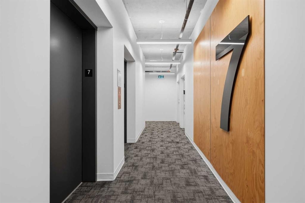 708-1319 14 Avenue, Calgary, AB - Indoor Photo Showing Other Room