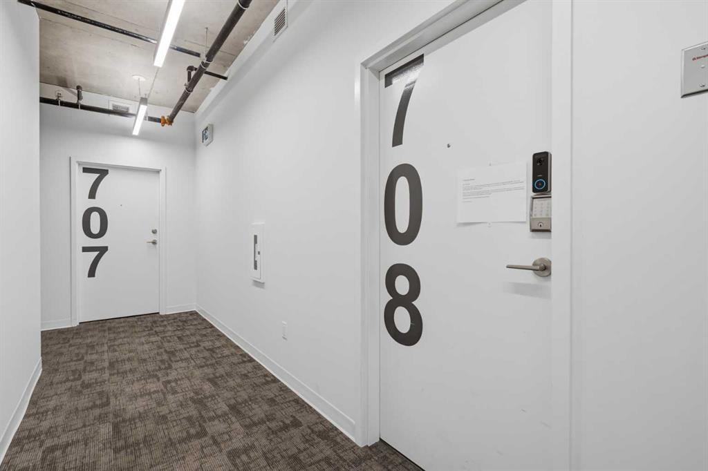 708-1319 14 Avenue, Calgary, AB - Indoor