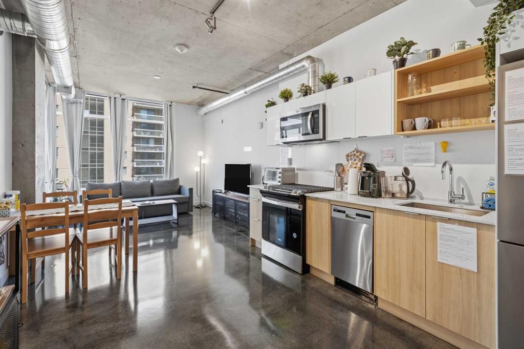 708-1319 14 Avenue, Calgary, AB - Indoor Photo Showing Kitchen With Stainless Steel Kitchen