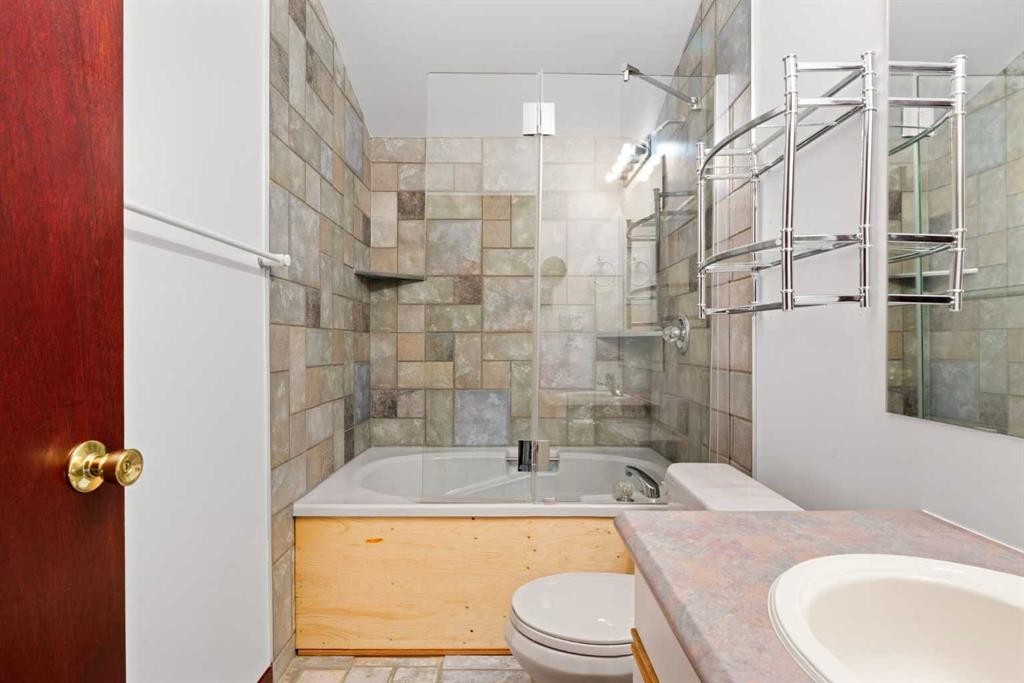 5 Eagle Drive, Waiparous, AB - Indoor Photo Showing Bathroom