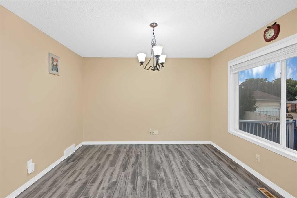 54 Martinridge Road Ne, Calgary, AB - Indoor Photo Showing Other Room