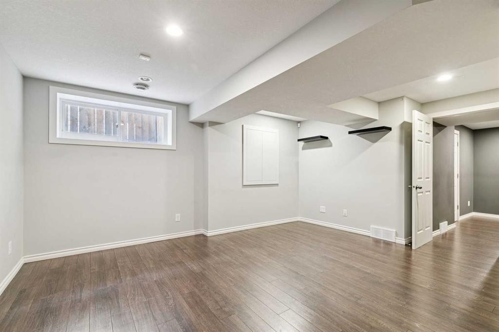 208 Everridge Way Sw, Calgary, AB - Indoor