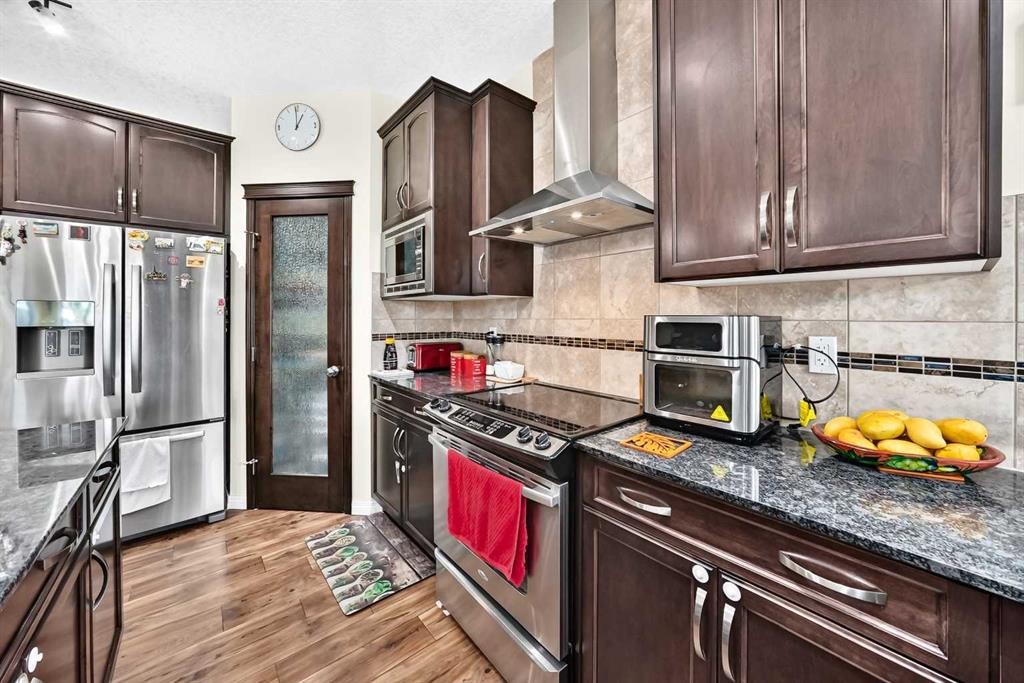 157 Sage Valley Road Nw, Calgary, AB - Indoor Photo Showing Kitchen With Upgraded Kitchen