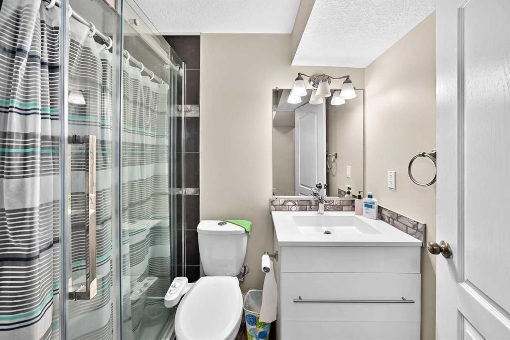 157 Sage Valley Road Nw, Calgary, AB - Indoor Photo Showing Bathroom