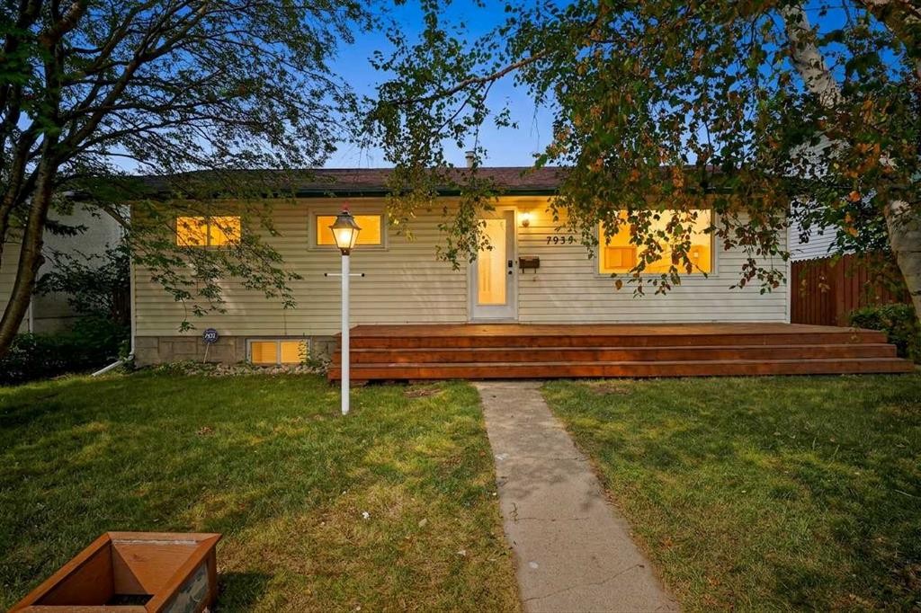 7935 Huntwick Hill Ne, Calgary, AB - Outdoor With Deck Patio Veranda