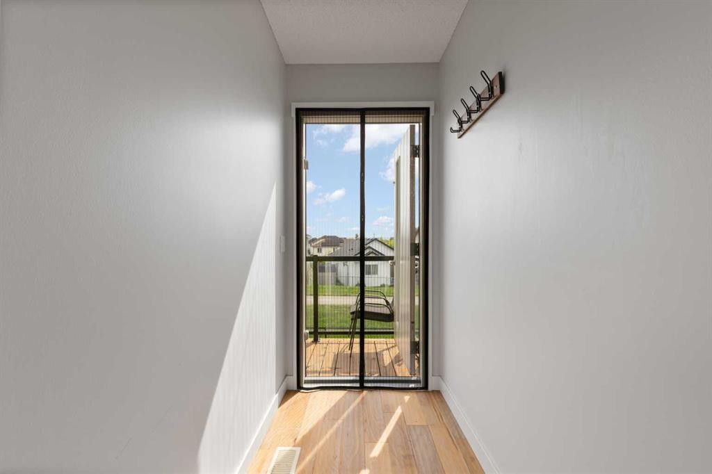230 Covecreek Circle Ne, Calgary, AB - Indoor Photo Showing Other Room