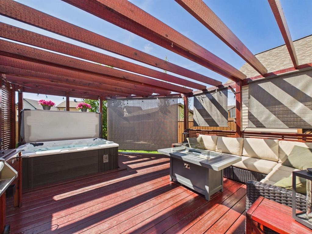 2049 New Brighton Gardens Se, Calgary, AB - Outdoor With Exterior