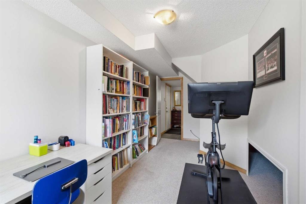 54 Rockyledge Rise Nw, Calgary, AB - Indoor Photo Showing Office