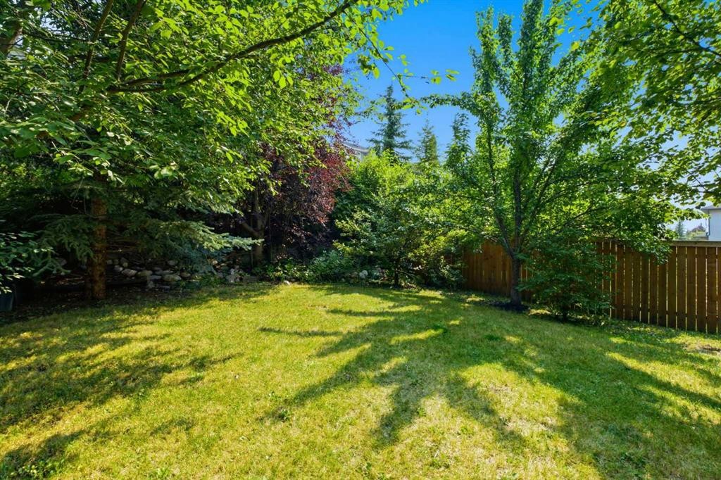 54 Rockyledge Rise Nw, Calgary, AB - Outdoor