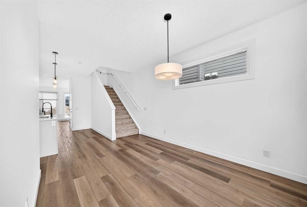 125 Herron Mews Ne, Calgary, AB - Indoor Photo Showing Other Room