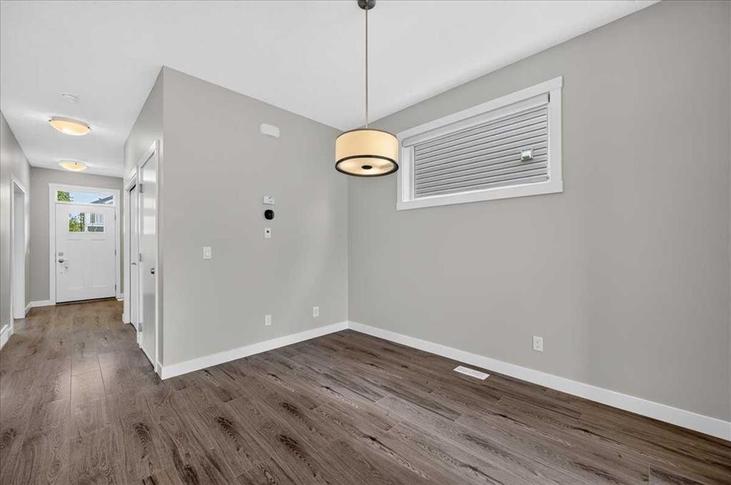 97 Seton Manor Se, Calgary, AB - Indoor Photo Showing Other Room