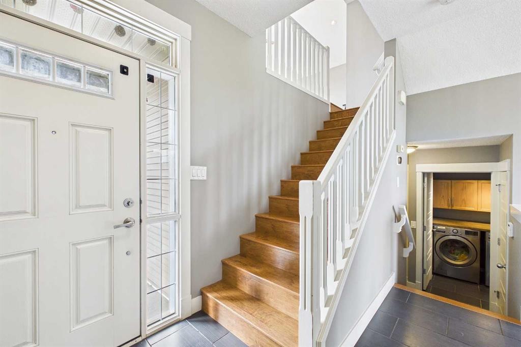 169 Brightonwoods Gardens Se, Calgary, AB - Indoor