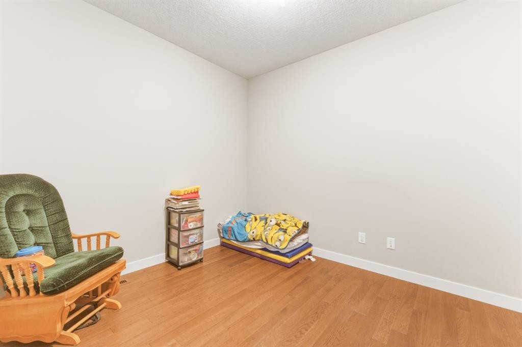 14 Belvedere Point Se, Calgary, AB - Indoor Photo Showing Other Room