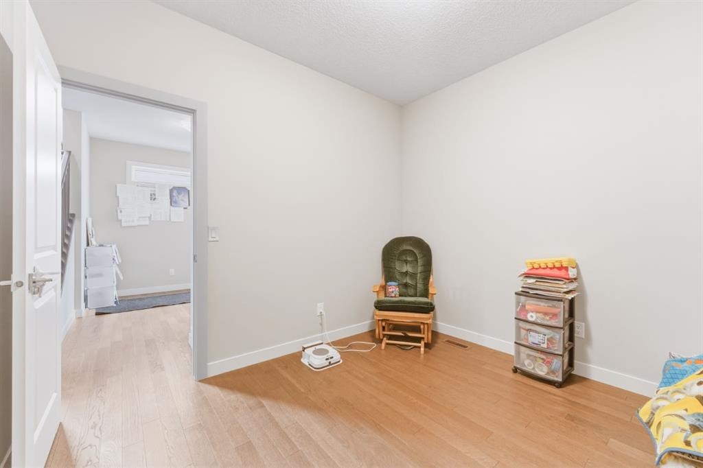 14 Belvedere Point Se, Calgary, AB - Indoor