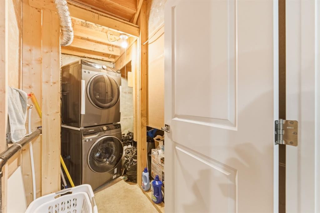 14 Belvedere Point Se, Calgary, AB - Indoor Photo Showing Laundry Room