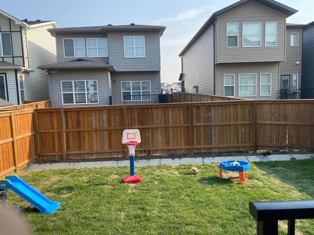 14 Belvedere Point Se, Calgary, AB - Outdoor