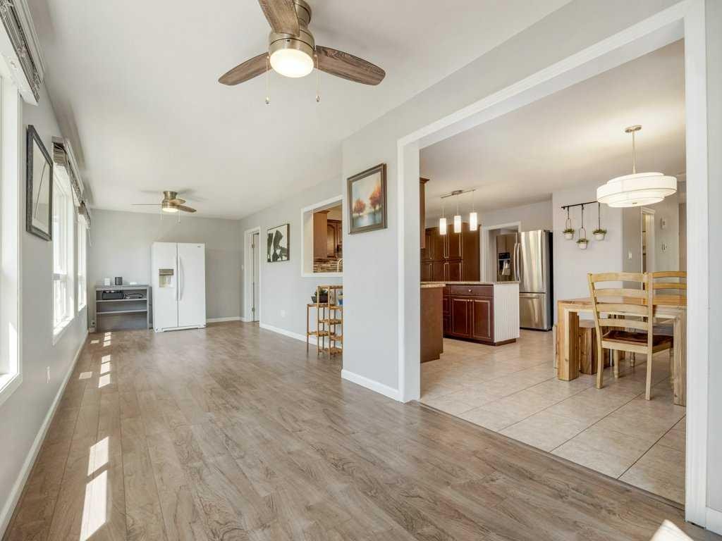 338 Deer Run Place West, Rural Lethbridge County, AB - Indoor