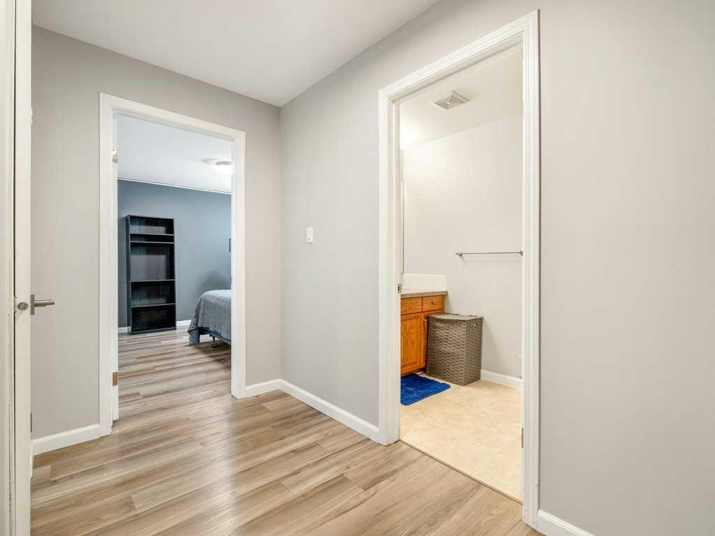 338 Deer Run Place West, Rural Lethbridge County, AB - Indoor Photo Showing Other Room
