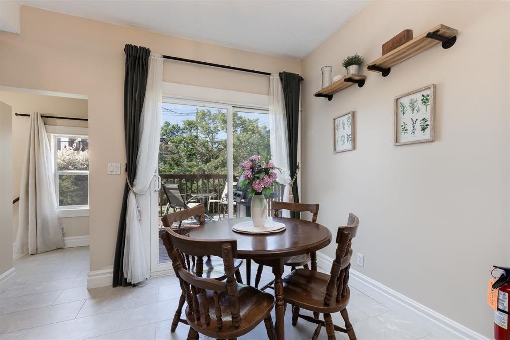 1517 12 Avenue Sw, Calgary, AB - Indoor Photo Showing Dining Room